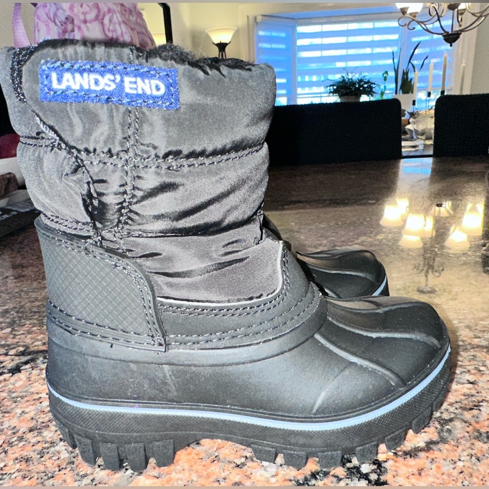 Lands' End Waterproof Kids Snow Boots - Insulated Warm Fleece Lined toddler SZ 7